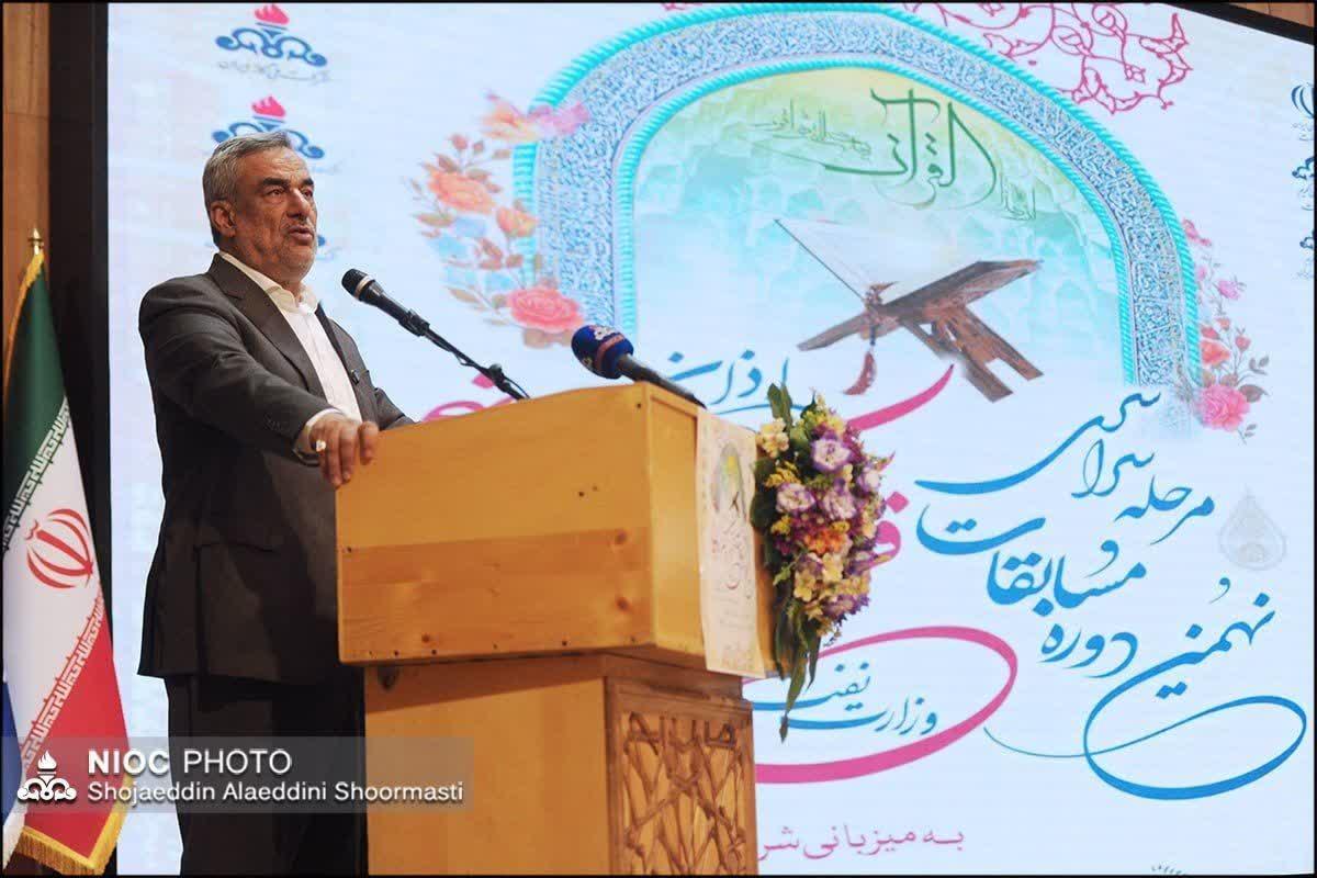 محافل قرآنی، چراغ راه جامعه در هیاهوی جنگ رسانه‌ای است