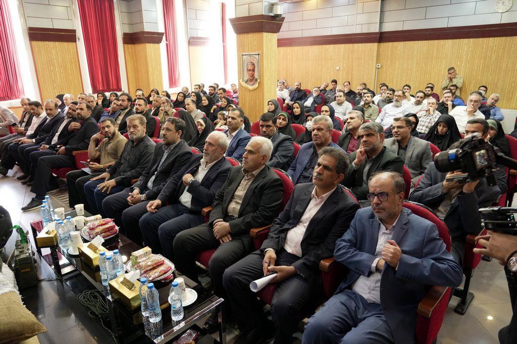 برگزاری آیین بزرگداشت هفته دفاع مقدس در شرکت نفت مناطق مرکزی ایران