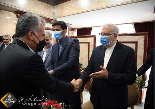 حضور مدیر عامل و مدیران ارشد شرکت نفت مناطق مرکزی ایران در دیدار نوروزی با وزیر نفت