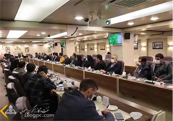 اولین جلسه شورای هماهنگی حقوقی و قراردادی شرکت های تابعه صنعت نفت در استان فارس 6