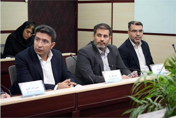 امضای تفاهم‌نامه همکاری میان نفت مناطق مرکزی و قرارگاه پاکسازی و مهندسی نیروی زمینی ارتش 14