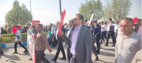 حضور کارکنان مناطق عملیاتی شرکت بهره‌برداری نفت و گاز زاگرس جنوبی در راهپیمایی ۲۲ بهمن 8