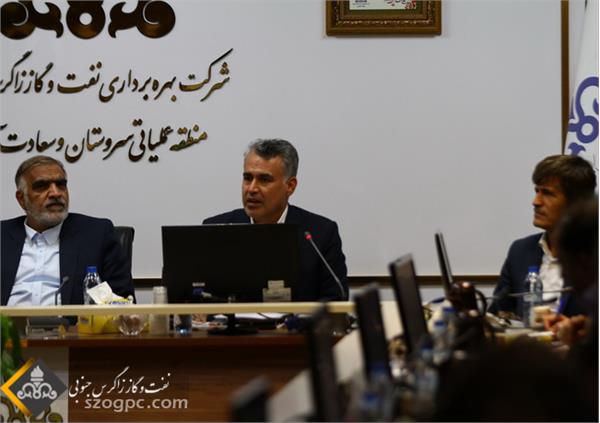 تقدیر عضو کمیسیون انرژی مجلس شورای اسلامی از نفت مناطق مرکزی ایران 3