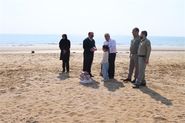پاکسازی ساحل بندر دیر به مناسبت روز جهانی خاک 6