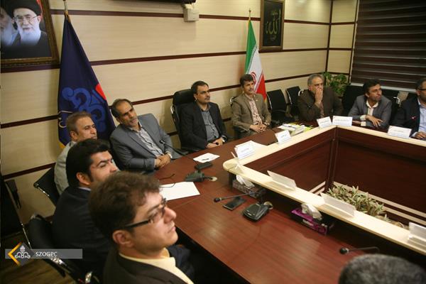 برگزاری مراسم گرامیداشت روز ارتباطات و روابط عمومی در شرکت نفت مناطق مرکزی ایران 49