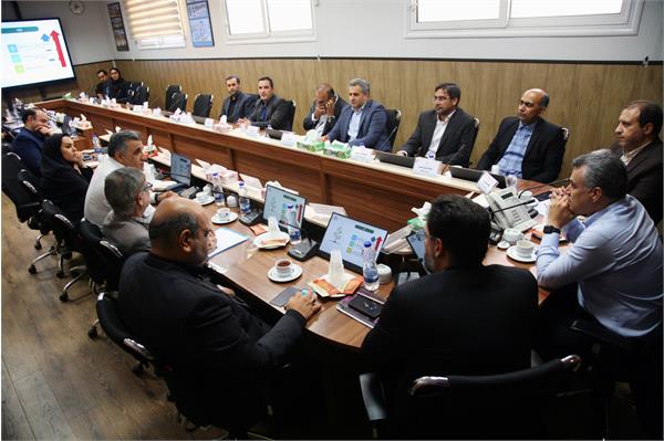 جلسه بازنگری سیستم مدیریت یکپارچه نفت مناطق مرکزی ایران 4