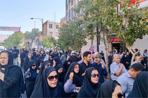 مراسم تشییع شهدای عملیات تروریستی حرم مطهر شاهچراغ (ع) 2