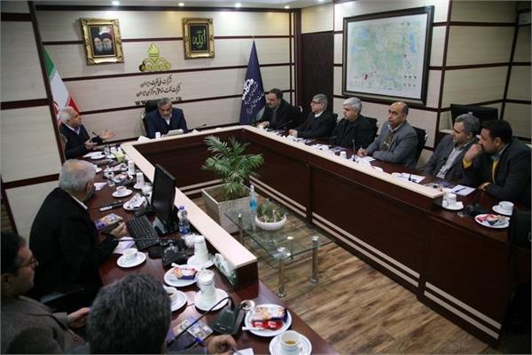 نشست پیگیری مباحث مرتبط با افزایش تولید نفت و گاز در شرکت نفت مناطق مرکزی ایران 7