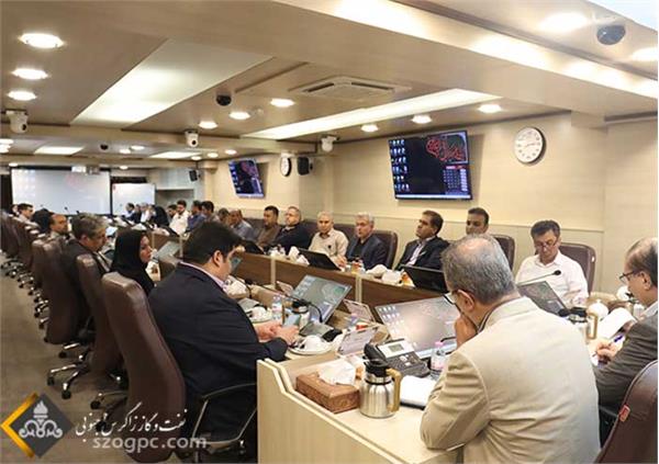 نشست دوره‌ای هیئت مدیره این شرکت با کارکنان امور مالی 14