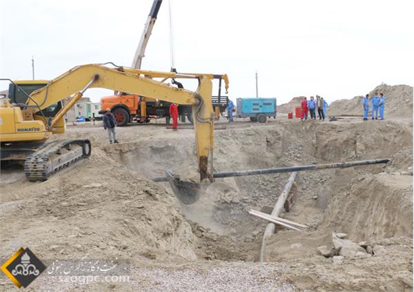 افزایش تولید روزانه ۰/۴۴ میلیون متر مکعبی گاز  با راه اندازی حوضچه اتصال چاه های ۱۴ و ۱۸ سرخون  9