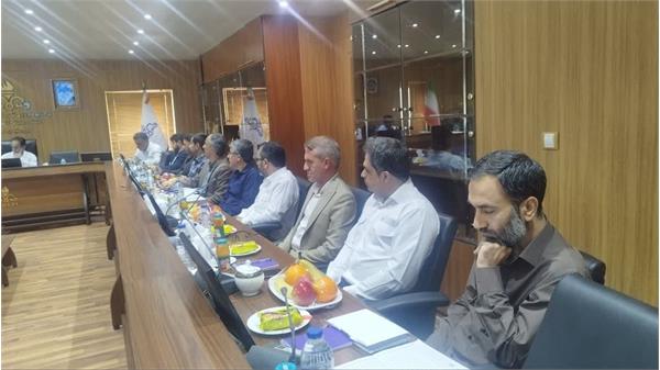 جلسه هم اندیشی فرمانده محترم پایگاه مقاومت بسیج شرکت بهره‌برداری نفت و گاز زاگرس جنوبی 6