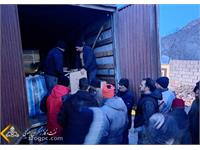 توزیع اقلام مورد نیاز زلزله زدگان خوی 2