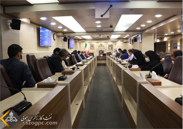 نشست مدیرعامل زاگرس جنوبی با کارکنان امور حقوقی و پیمان‌ها 2