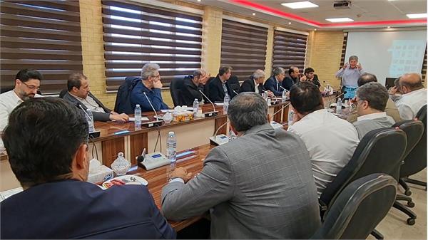 دوره آموزشی سازماندهی کارگروهی ویژه مدیران شرکت نفت مناطق مرکزی ایران 4