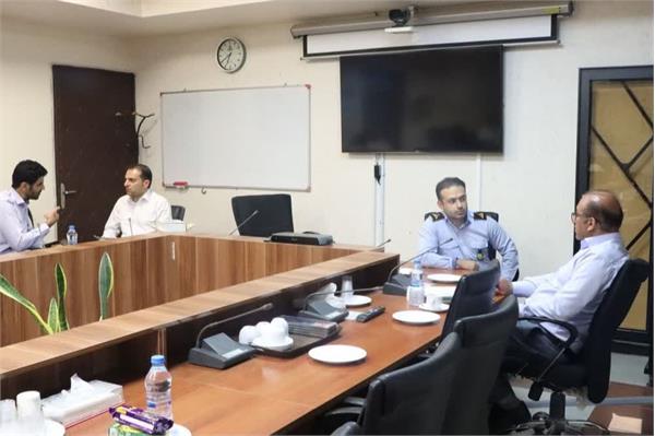 میز خدمت مدیریت منابع انسانی در منطقه عملیاتی نار و کنگان 9