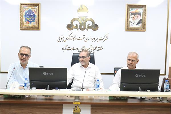جلسه با حضور مهندس علی منتصری منطقه عملیاتی سروستان و سعادت آباد 9