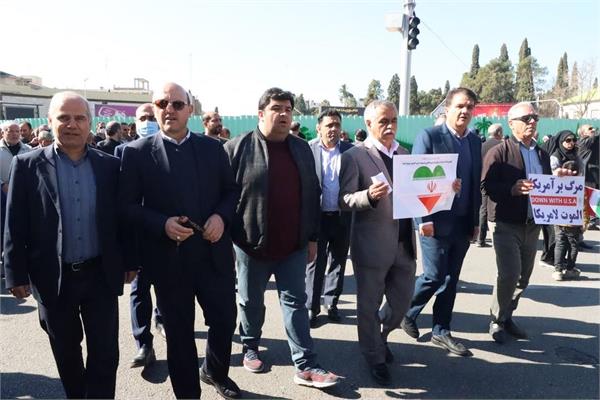 حضور کارکنان شرکت بهره‌برداری نفت و گاز زاگرس جنوبی در راهپیمایی ۲۲ بهمن 1403 5