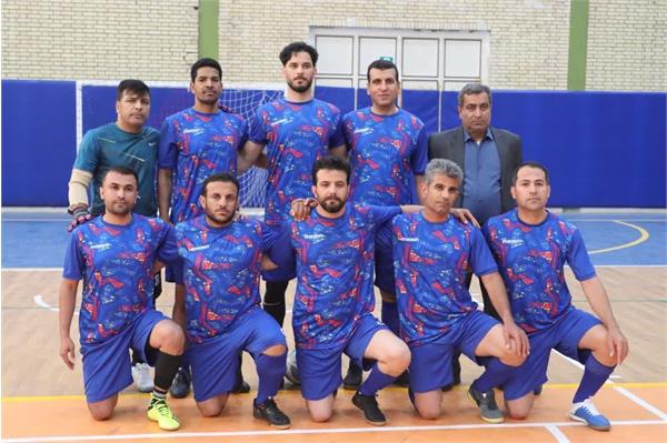 برگزاری مسابقات فوتسال کارکنان شرکت بهره برداری نفت و گاز زاگرس جنوبی 4
