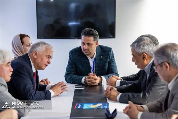 رایزنی نفتی مدیرعامل شرکت ملی نفت ایران با رایزن اقتصادی روسیه در حاشیه نمایشگاه 4
