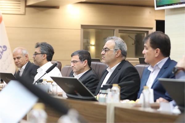 نشست فنی تخصصی مدیران صنعت نفت فارس در شرکت بهره‌برداری نفت و گاز زاگرس جنوبی 6