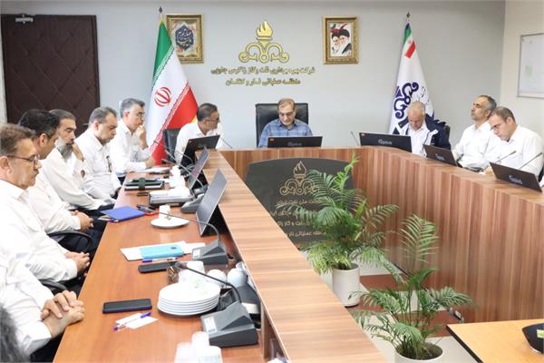 دیدار نوروزی مدیر عامل با کارکنان منطقه عملیاتی نار و کنگان 13