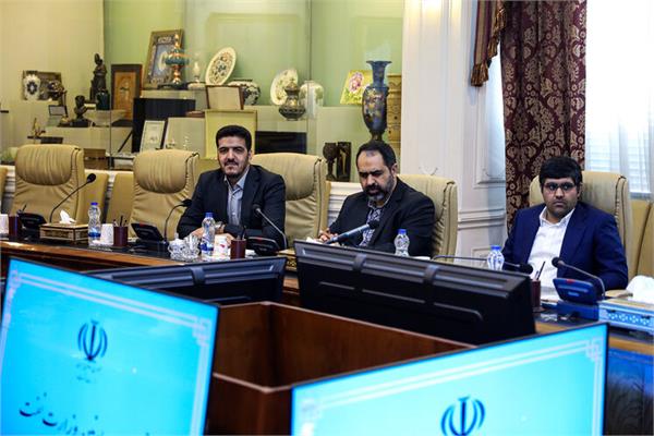 نخستین نشست پاک‌نژاد با شورای معاونان وزارت نفت 5