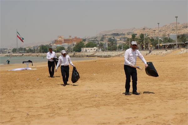 پاکسازی ساحل خلیج همیشه فارس توسط کارکنان منطقه عملیاتی نار و کنگان 16