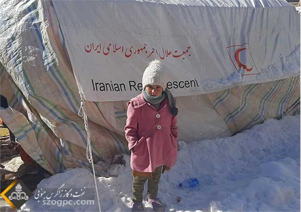 توزیع اقلام مورد نیاز زلزله زدگان خوی 4