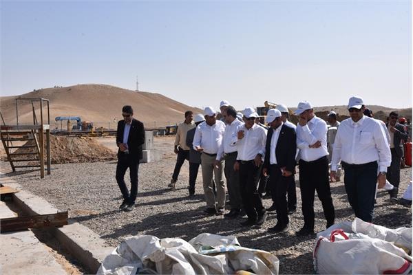 بازدید از طرح توسعه میدان توس مدیر عامل شرکت نفت مناطق مرکزی ایران 11