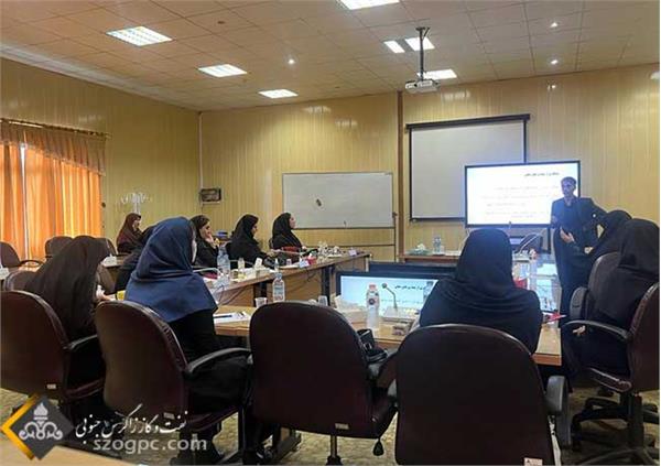 دوره آموزشی فشرده ویژه بانوان شاغل در شرکت نفت مناطق مرکزی ایران 5
