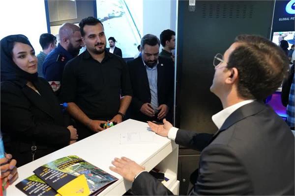 دومین روز بازدید مدیر عامل از بیست و نهمین نمایشگاه صنعت نفت 15