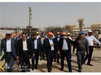 بازدید مدیرعامل شرکت نفت مناطق مرکزی ایران و هیات همراه از میدان نفتی خشت 3