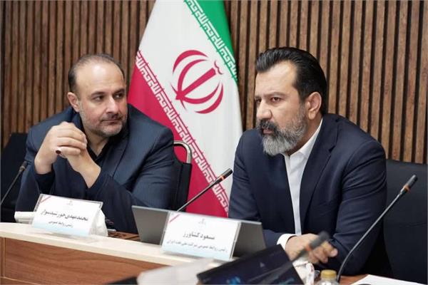 نشست صمیمی رئیس روابط عمومی شرکت ملی نفت ایران با کارکنان روابط عمومی نفت مناطق مرکزی 20