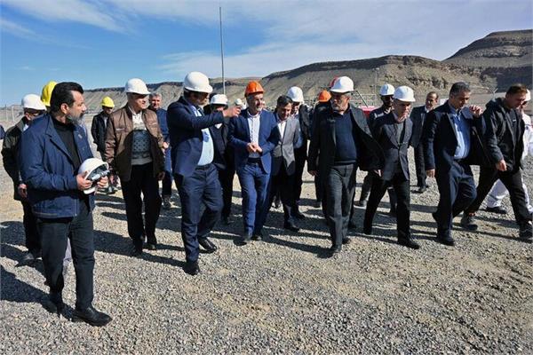 بازدید مدیرعامل شرکت ملی نفت ایران از میدان گازی توس 7