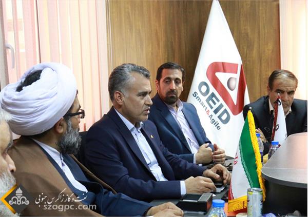 بازدید مدیرعامل شرکت نفت مناطق مرکزی ایران و هیات همراه از میدان نفتی خشت 28