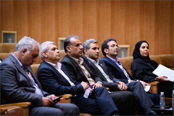 نشست خبری مدیرعامل شرکت نفت مناطق مرکزی ایران 6