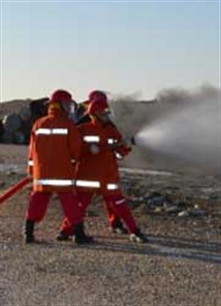 اجرای مانور آتش نشانی در منطقه عملیاتی پارسیان شرکت بهره برداری نفت و گاز زاگرس جنوبی