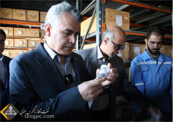 بازدید مدیرعامل و جمعی از مدیران ستادی از انبارهای کالا و تجهیزات نفت مرکزی 13