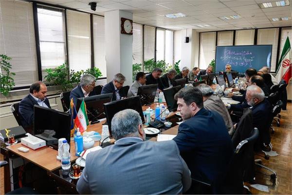 نشست کمیسیون اقتصادی مجلس با مدیران ارشد شرکت ملی نفت ایران 8