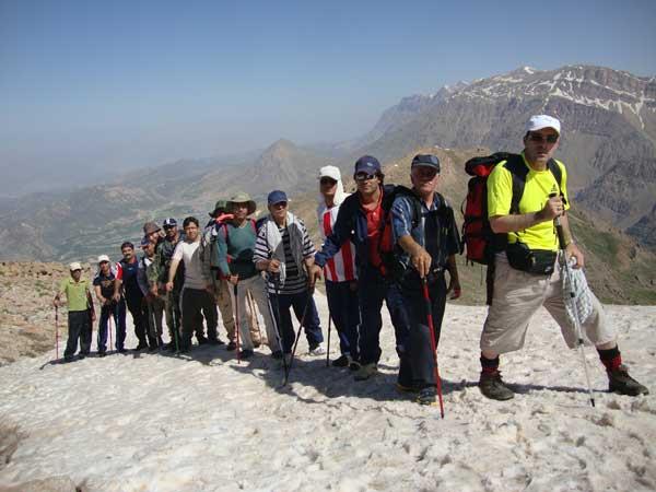 صعود گروه کوهنوردی منطقه عملیاتی پارسیان 8