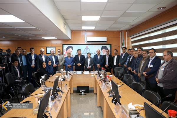 برگزاری مراسم تکریم و معارفه سرپرست مدیریت امور مالی نفت و گاز زاگرس جنوبی 40