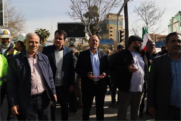 حضور کارکنان شرکت بهره‌برداری نفت و گاز زاگرس جنوبی در راهپیمایی ۲۲ بهمن 5