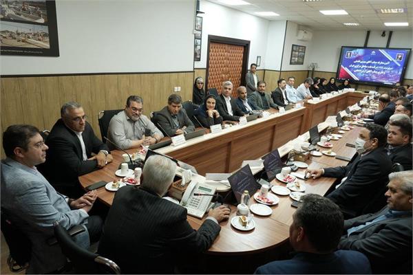 آیین معارفه و تکریم سرپرست جدید بهداشت ، ایمنی و محیط زیست نفت مناطق مرکزی ایران برگزار شد 14