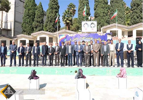 اهدایی ۴ هزار و ۲۳۲ بسته نوشت افزار شرکت ملی نفت به کمیته امداد امام خمینی(ره) فارس 2