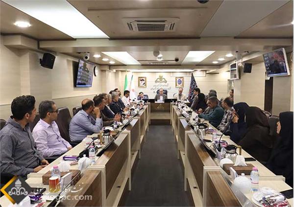 نشست دوره‌ای هیئت مدیره این شرکت با کارکنان امور مالی 11