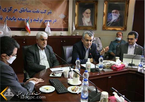 دیدار صمیمی مدیرعامل نفت مرکزی با کارکنان اداره فناوری اطلاعات و ارتباطات و مخابرات 15