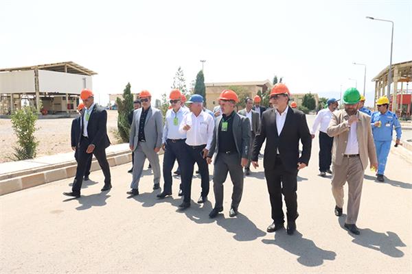بازدید مدیر عامل شرکت نفت مناطق مرکزی ایران از منطقه عملیاتی سروستان و سعادت آباد 3