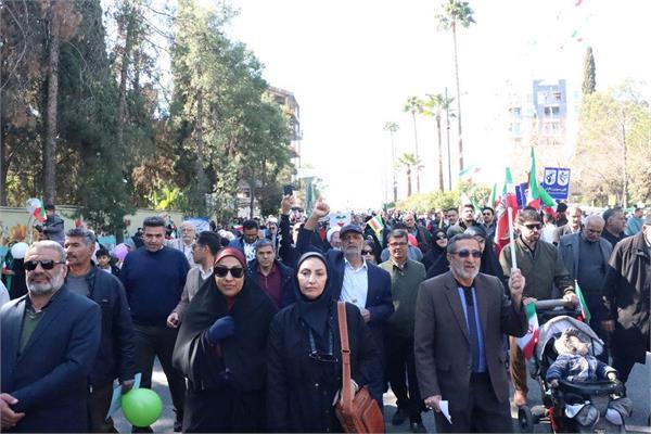 حضور کارکنان شرکت بهره‌برداری نفت و گاز زاگرس جنوبی در راهپیمایی ۲۲ بهمن 1403 10