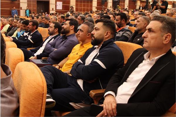 مسابقات ورزشی سراسری کارکنان مرد ۴۵ سال و بالاتر شرکت ملی نفت ایران 11