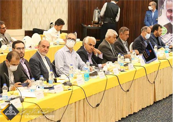 برگزاری نشست مدیر عامل شرکت نفت مناطق مرکزی ایران با مدیرعامل و مدیران نفت و گاز غرب 8